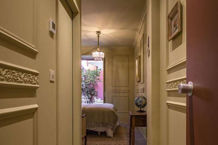 Room 17 of 68