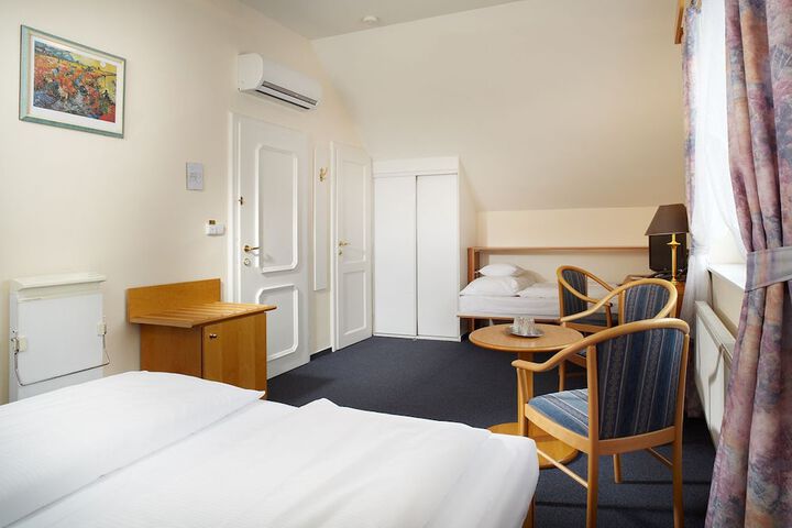 Room 3 of 24