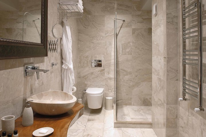 Clean Restrooms