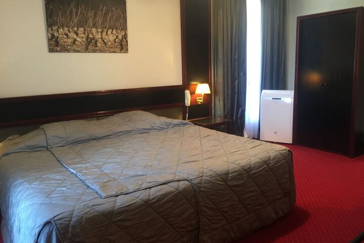 Room 20 of 29