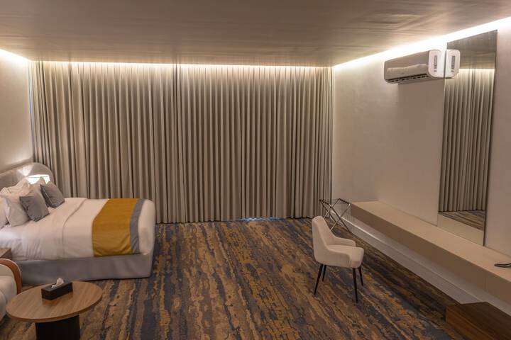 Room 15 of 37