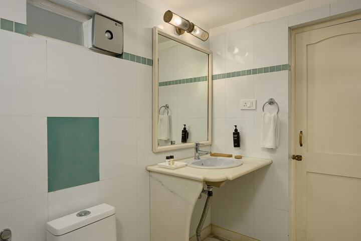 Clean Restrooms