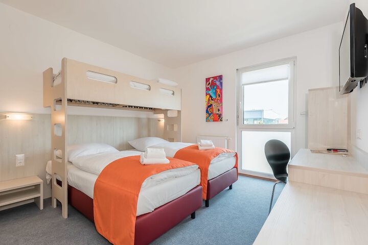 Room 3 of 29