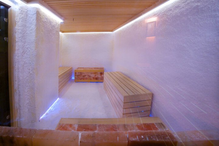 Hotel with Pool