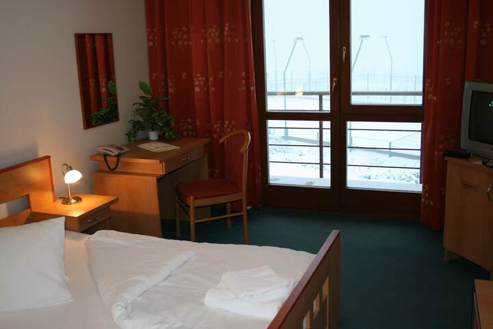 Room 15 of 85