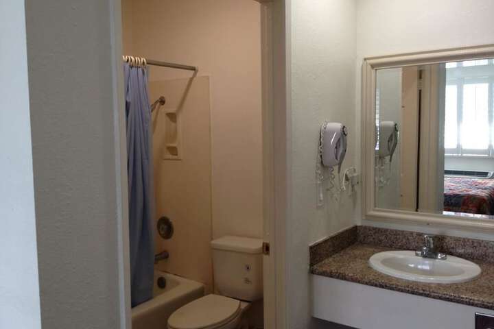 Room 12 of 29