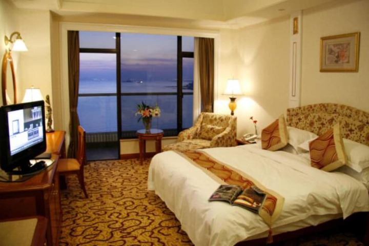 Room 14 of 41