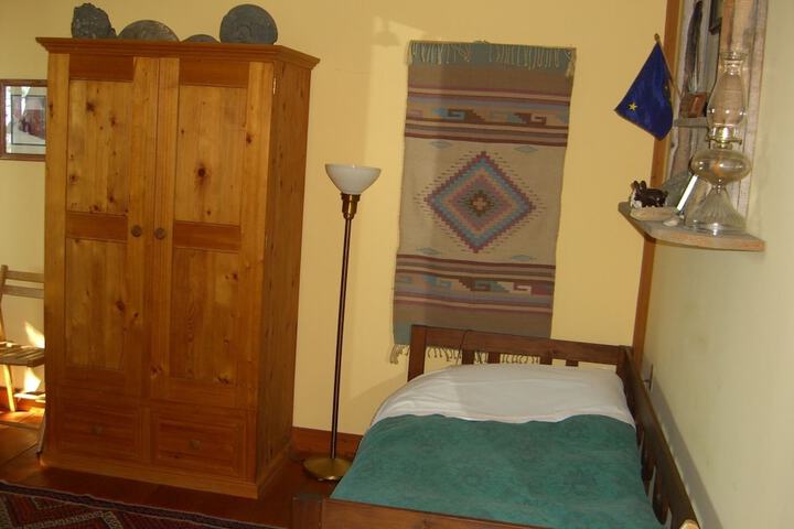 Room 5 of 46
