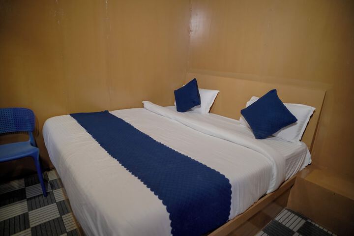 Room 10 of 37