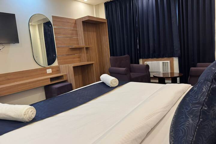 Room 3 of 13