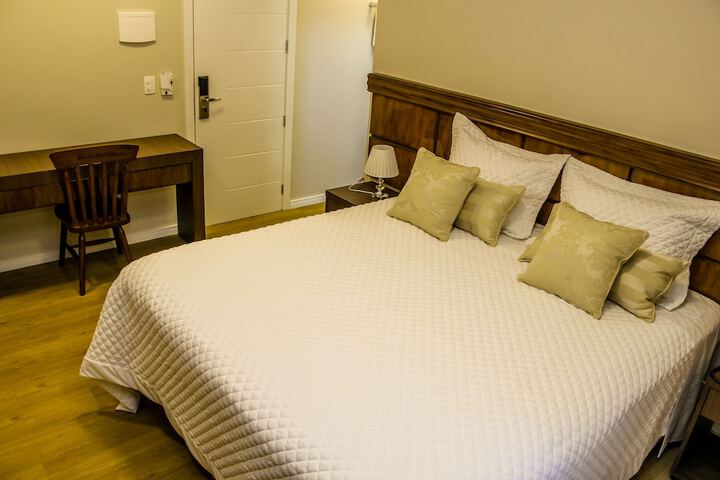 Room 8 of 46