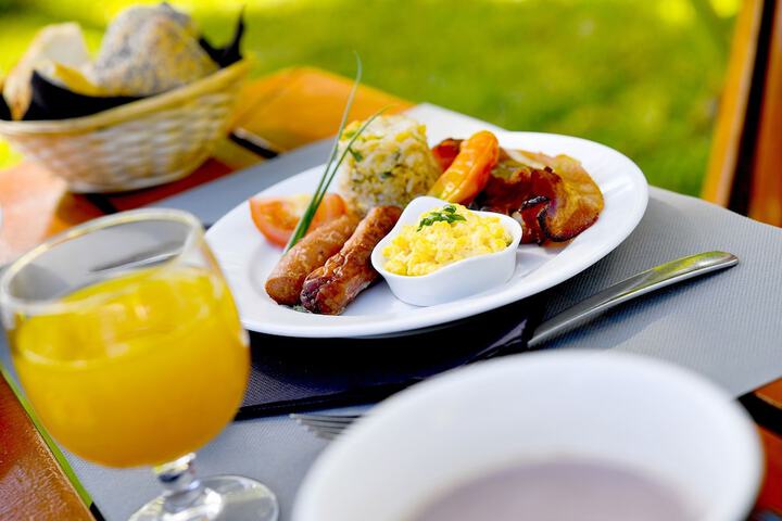 Dining Photos