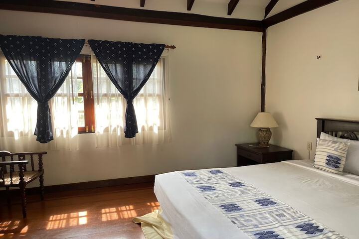Room 4 of 53