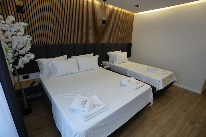 Room 25 of 42