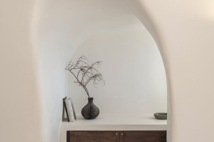 Room 42 of 163
