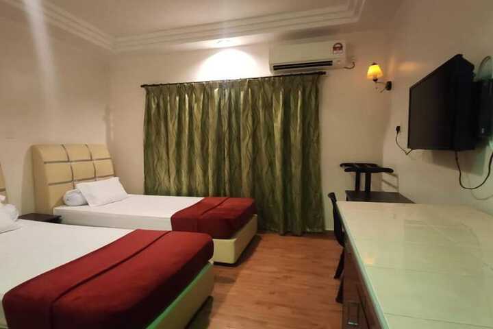 Room 16 of 37