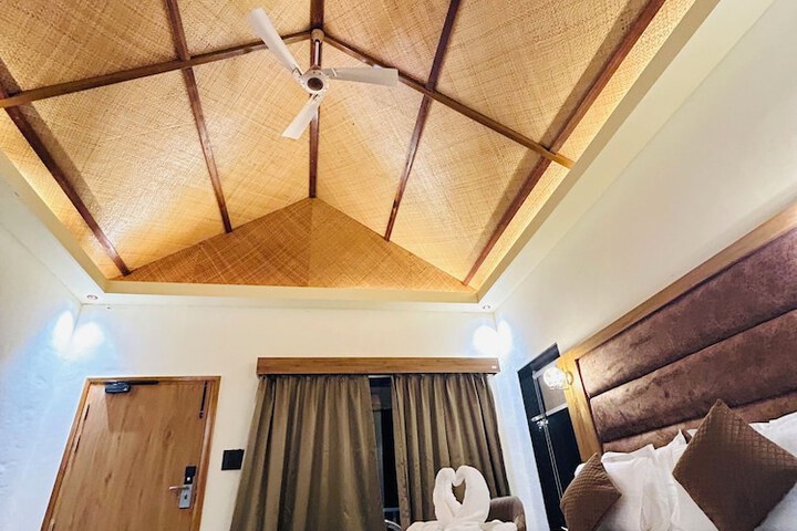 Room 6 of 76