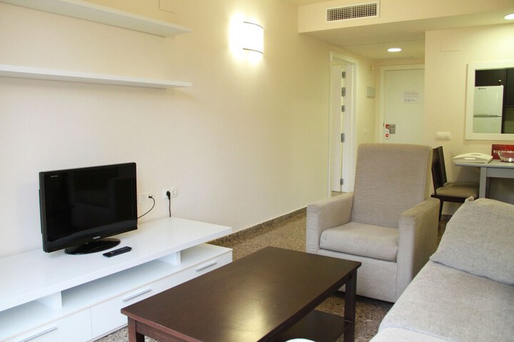 Room 9 of 38