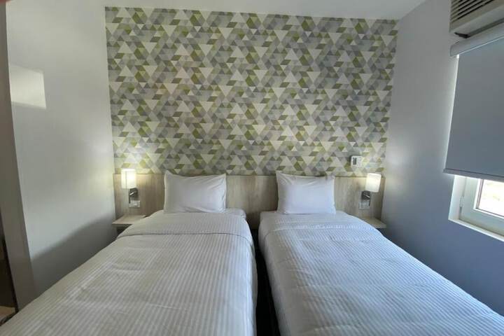 Room 5 of 22