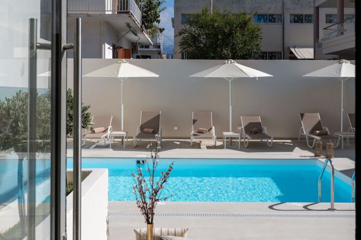 Pool 58 of 68