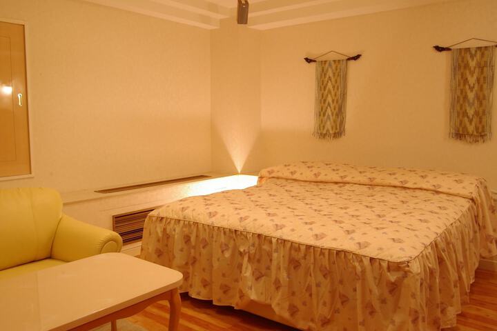 Room 5 of 26