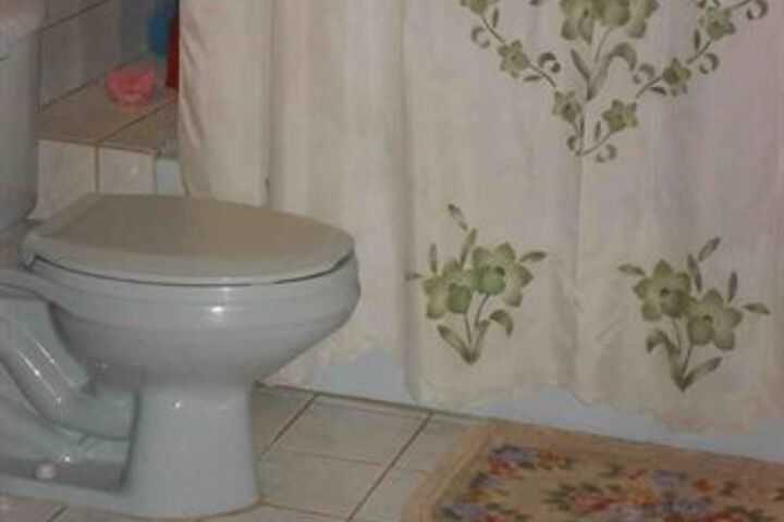 Room 2 of 18
