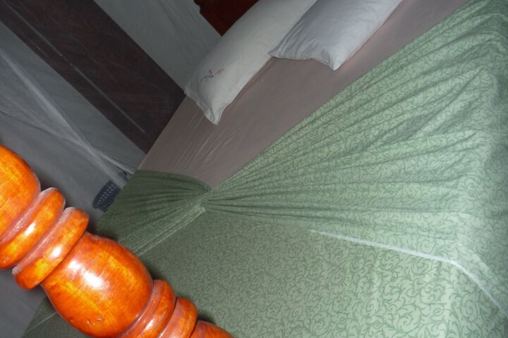 Room 8 of 43