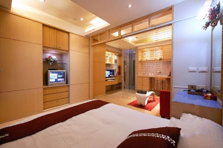Room 27 of 98