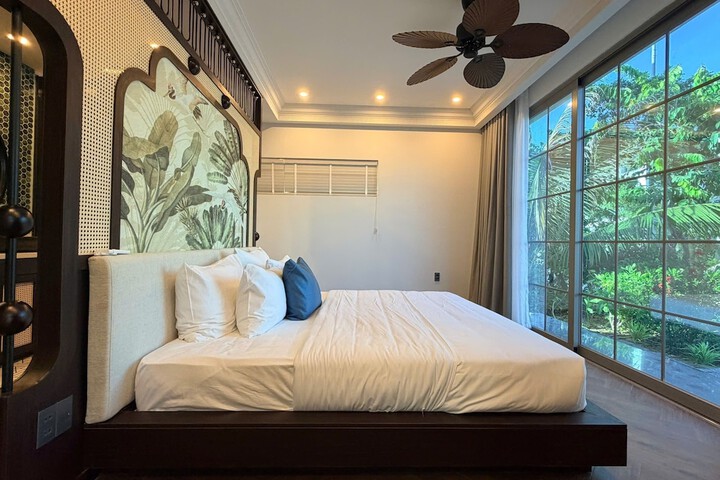 Room 95 of 168