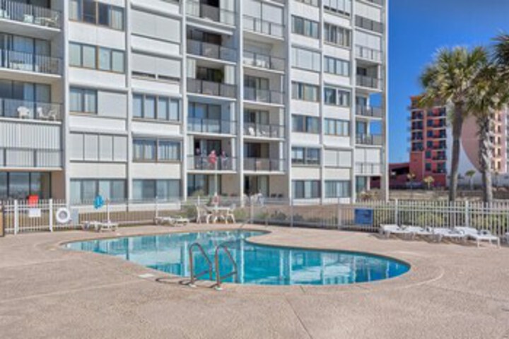 Pool 25 of 43