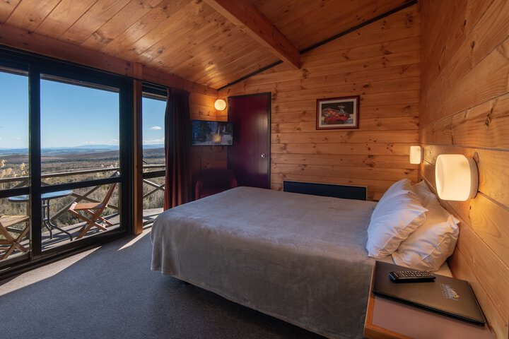 Room 28 of 143