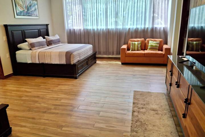 Room 53 of 336