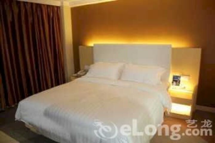 Room 15 of 57