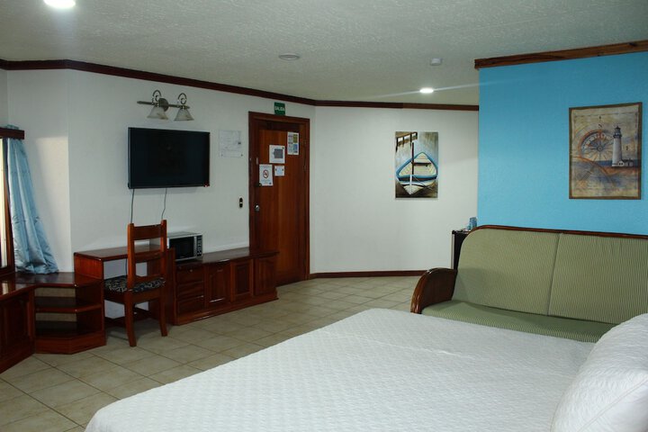 Room 9 of 44