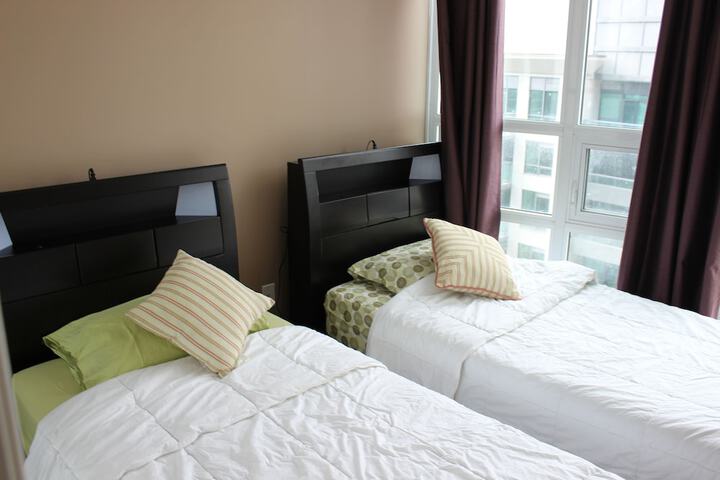 Room 4 of 55