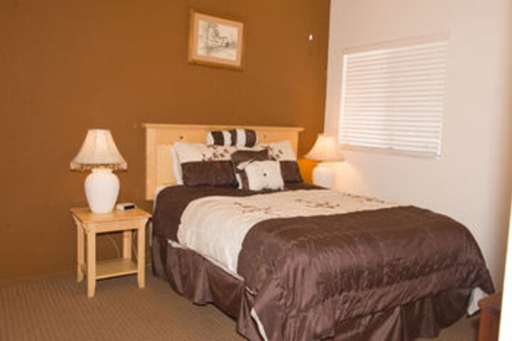 Room 13 of 37