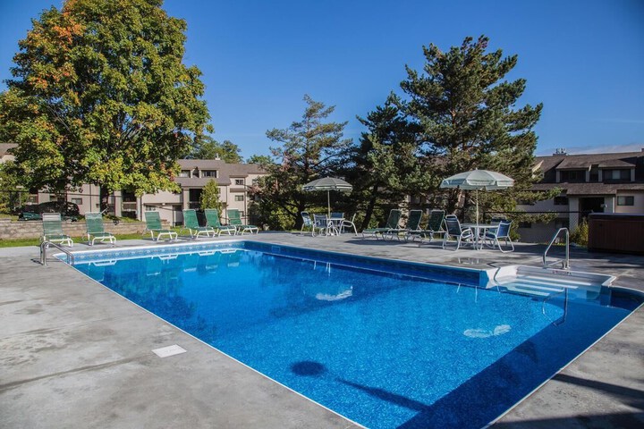 Pool 58 of 93