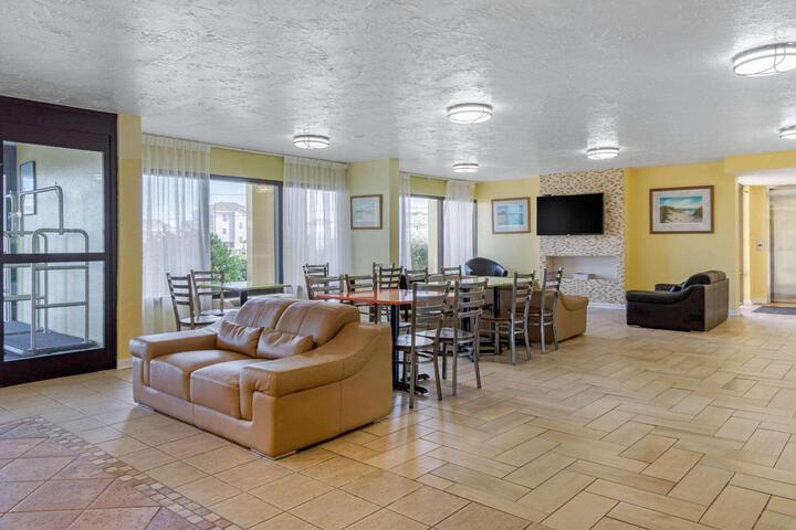 Hotel Lobby