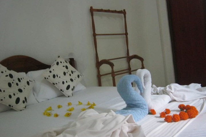 Room 4 of 63