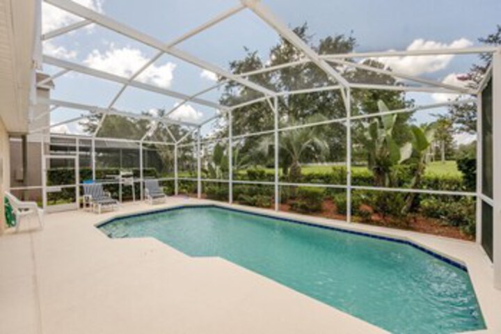 Pool 15 of 28