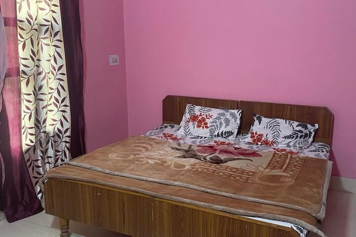 Room 2 of 12