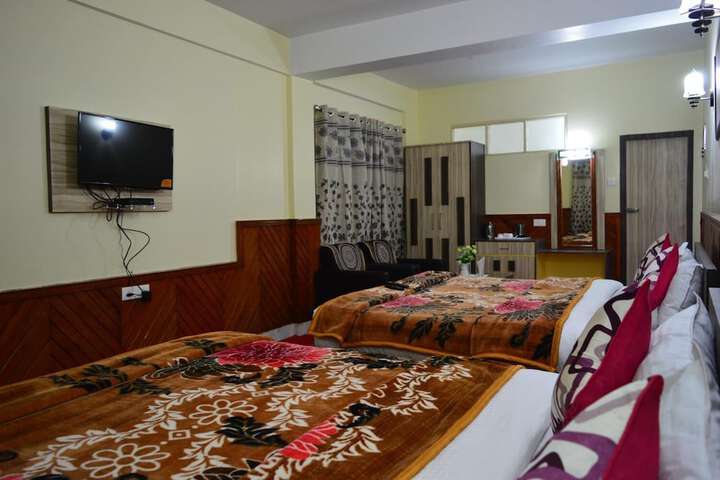Room 6 of 43