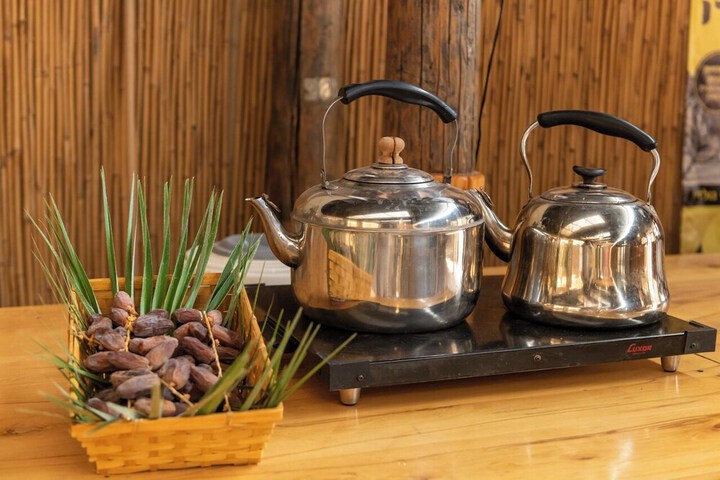 Breakfast/Coffee Service 31 of 45