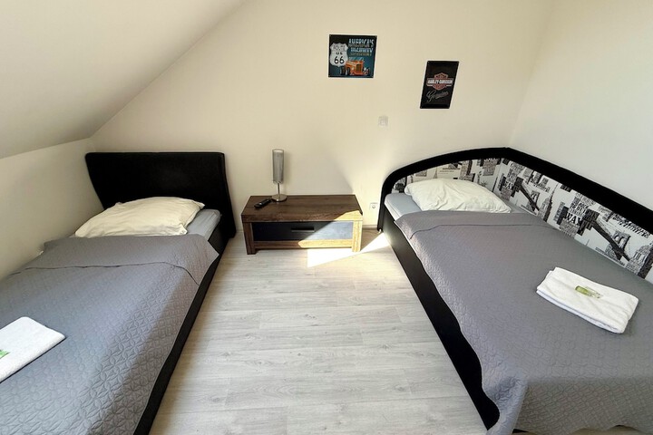 Room 44 of 48