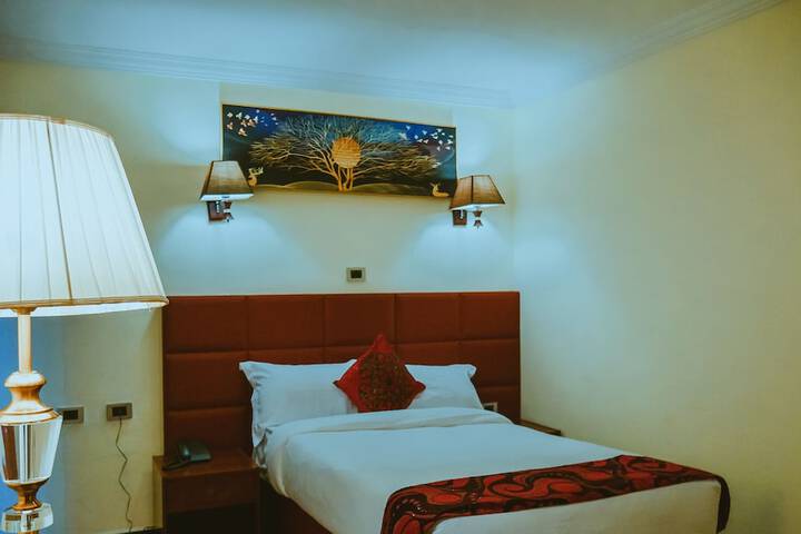 Room 11 of 22