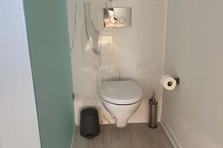 Room 27 of 56