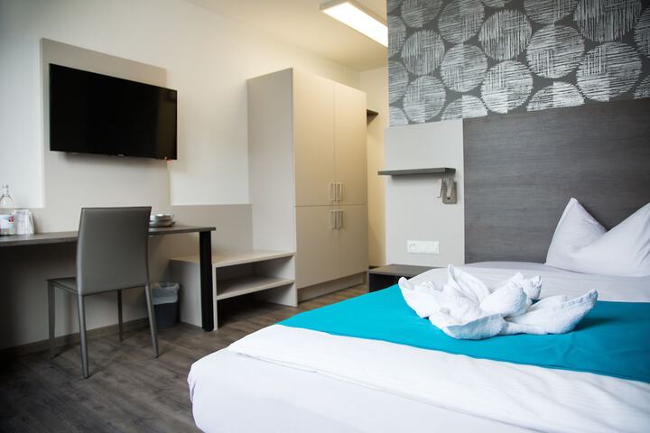 Room 3 of 15