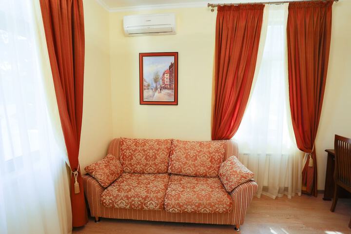 Room 43 of 89