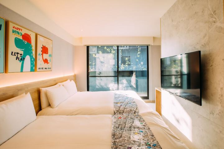 Room 81 of 210