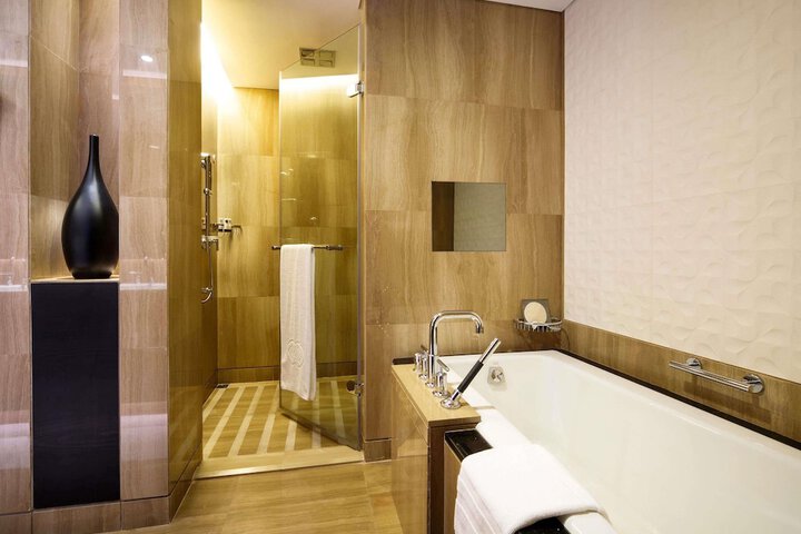 Room 30 of 173